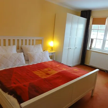 伊莎贝尔公寓 公寓 *